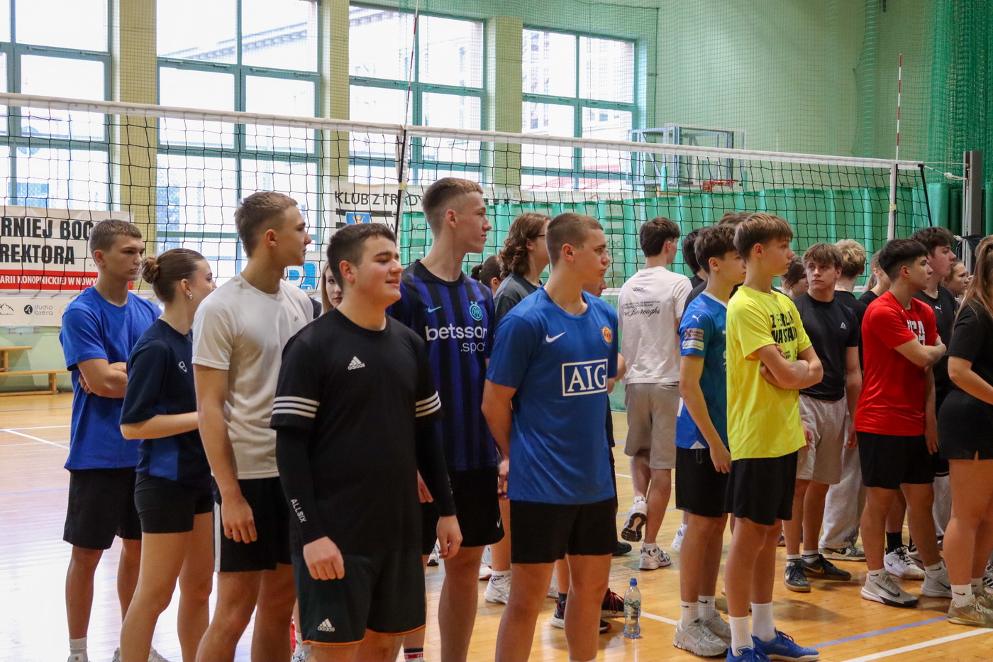 Zdjęcie Mikołajkowy Turniej Piłki Siatkowej 05.12.2025 N-46917f765-36b2-4f91-bf2e-30e21ce7b93a.jpg w galerii VI Mikołajkowy Turniej Piłki Siatkowej Trójek